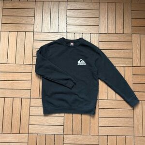 Black essential quicksilver surfwear crewneck
